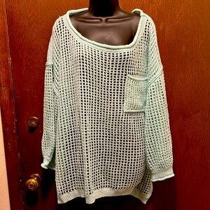 Like new conditio 33” armpit to armpit 30” length